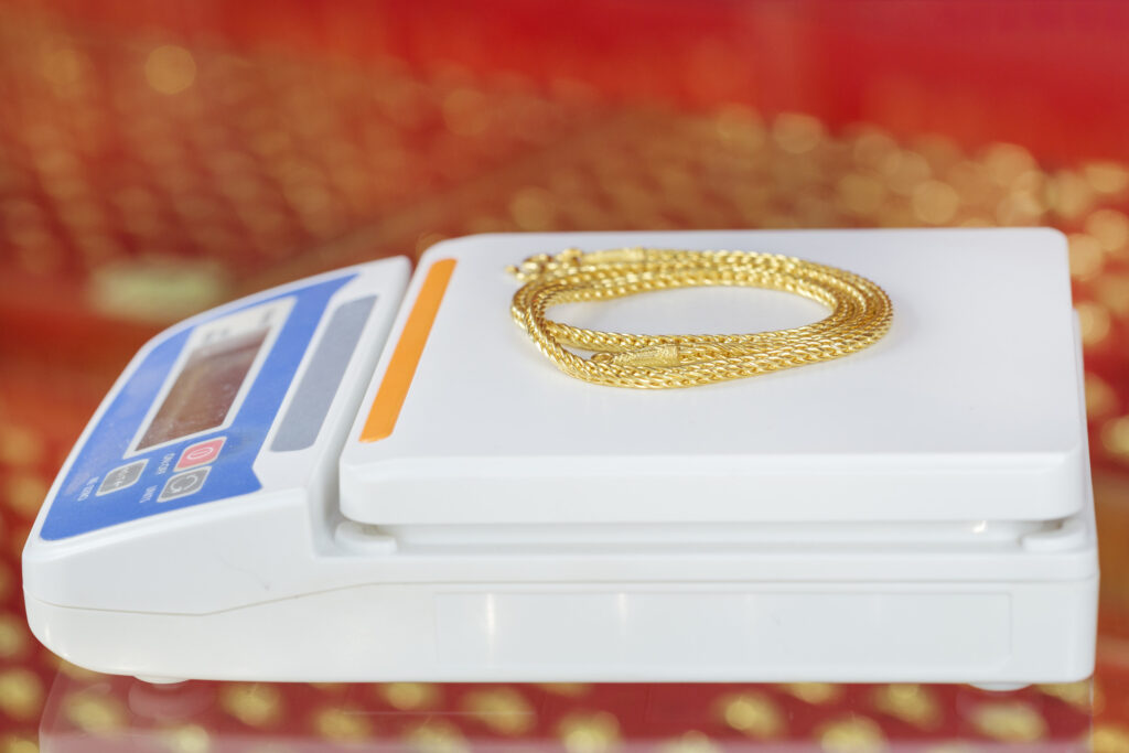 digital scales for weighing gold necklace